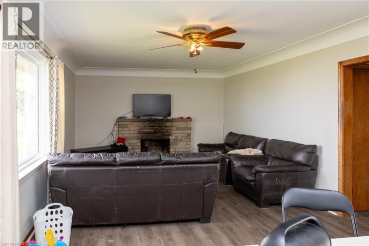 Photo 14 at 522 Ellis Avenue, Sw Rural, Brantford
