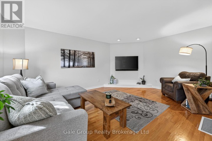 Photo 13 at 89 Lindsay Road, Woodstock - South, Woodstock