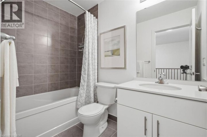 Photo 22 at 22 - 110 Fergus Avenue, Stanley Park / Centreville, Kitchener