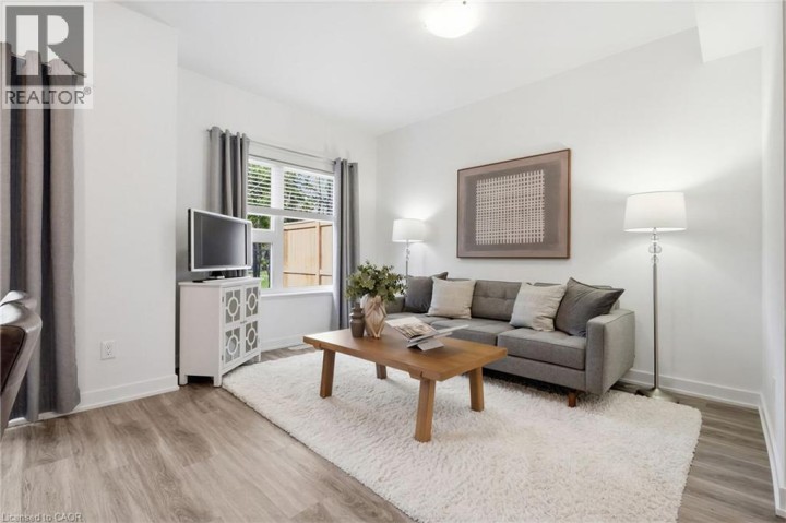 Photo 10 at 22 - 110 Fergus Avenue, Stanley Park / Centreville, Kitchener