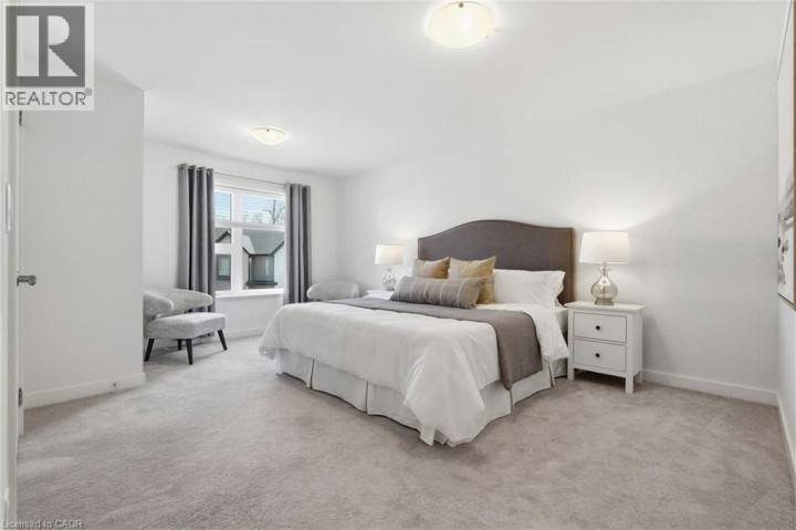Photo 13 at 22 - 110 Fergus Avenue, Stanley Park / Centreville, Kitchener