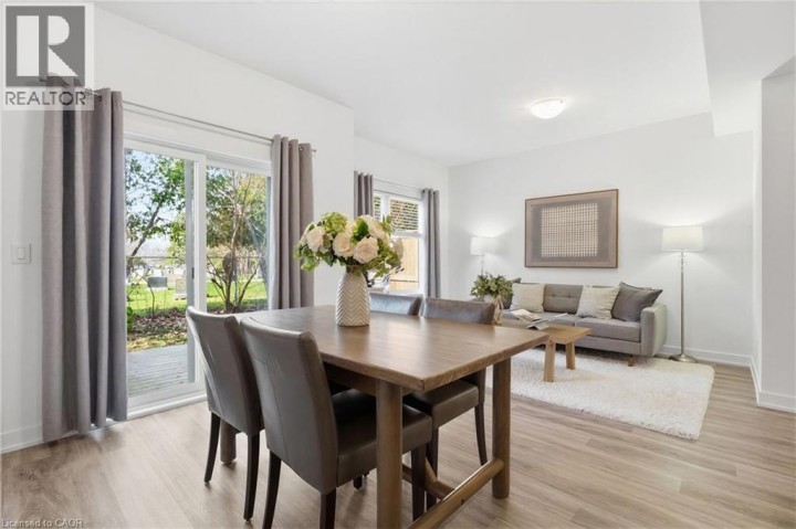 Photo 6 at 22 - 110 Fergus Avenue, Stanley Park / Centreville, Kitchener