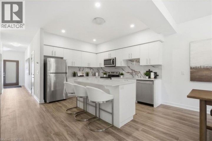 Photo 2 at 22 - 110 Fergus Avenue, Stanley Park / Centreville, Kitchener