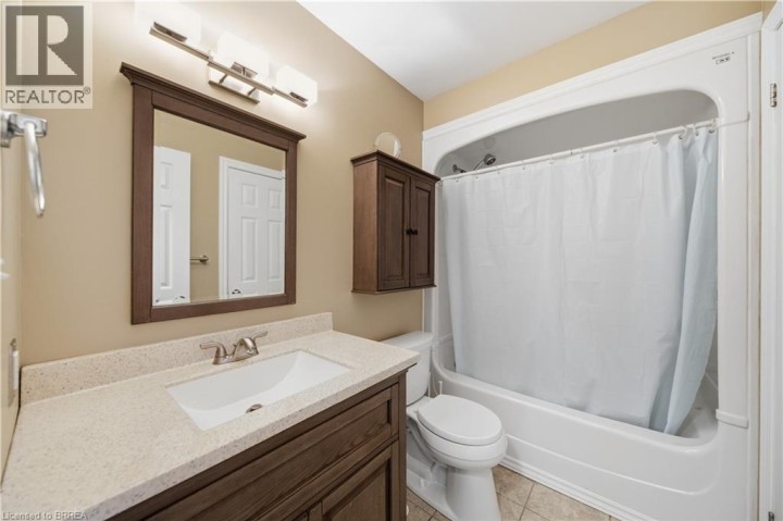 Photo 16 at 38 Cardinal Drive, Woodstock - North, Woodstock