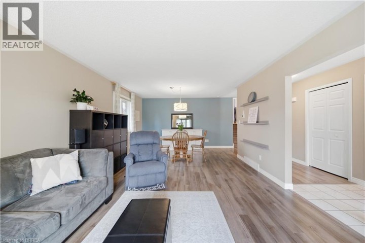 Photo 8 at 38 Cardinal Drive, Woodstock - North, Woodstock
