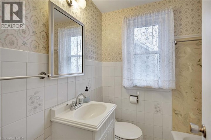 Photo 25 at 140 Terrace Hill Street, Terrace Hill, Brantford