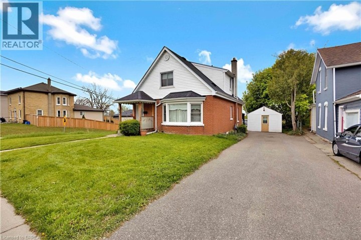 Photo 3 at 140 Terrace Hill Street, Terrace Hill, Brantford