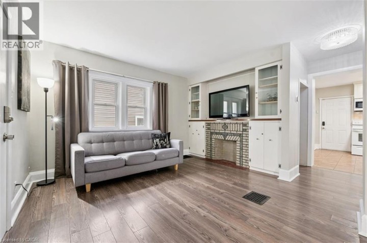 Photo 12 at 237 S Borden Avenue, Downtown / Rockway / S. Ward, Kitchener