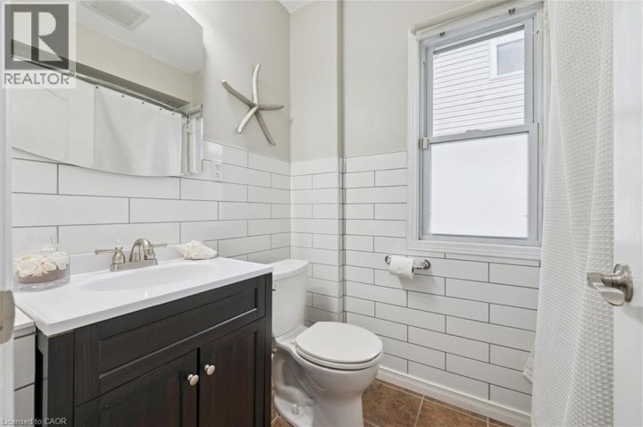 Photo 19 at 237 S Borden Avenue, Downtown / Rockway / S. Ward, Kitchener