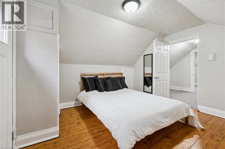 Photo 23 at 237 S Borden Avenue, Downtown / Rockway / S. Ward, Kitchener