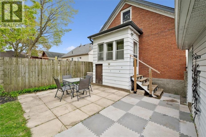 Photo 34 at 237 S Borden Avenue, Downtown / Rockway / S. Ward, Kitchener