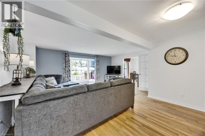 Photo 11 at 220 Rosebank Place, Laurentian Hills / Country Hills W, Kitchener