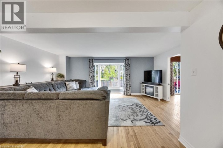 Photo 12 at 220 Rosebank Place, Laurentian Hills / Country Hills W, Kitchener