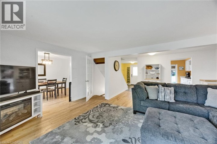 Photo 16 at 220 Rosebank Place, Laurentian Hills / Country Hills W, Kitchener
