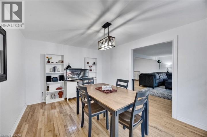Photo 18 at 220 Rosebank Place, Laurentian Hills / Country Hills W, Kitchener