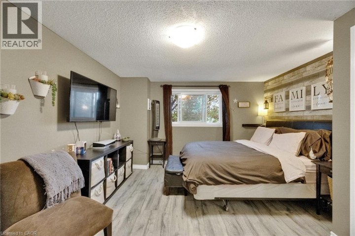 Photo 22 at 220 Rosebank Place, Laurentian Hills / Country Hills W, Kitchener