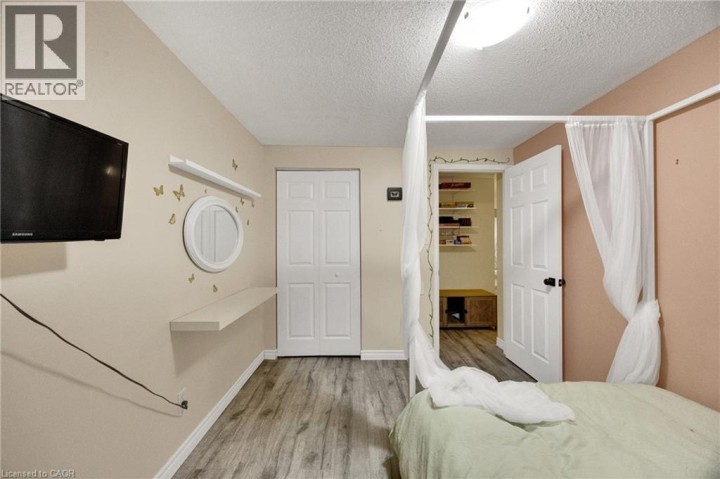 Photo 25 at 220 Rosebank Place, Laurentian Hills / Country Hills W, Kitchener