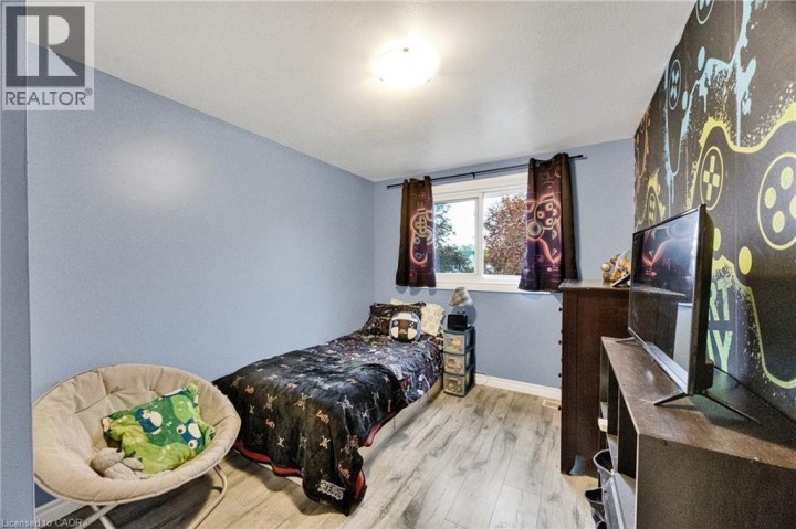 Photo 26 at 220 Rosebank Place, Laurentian Hills / Country Hills W, Kitchener