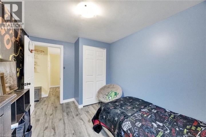 Photo 27 at 220 Rosebank Place, Laurentian Hills / Country Hills W, Kitchener
