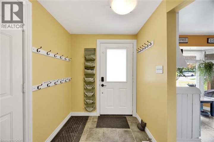 Photo 3 at 220 Rosebank Place, Laurentian Hills / Country Hills W, Kitchener