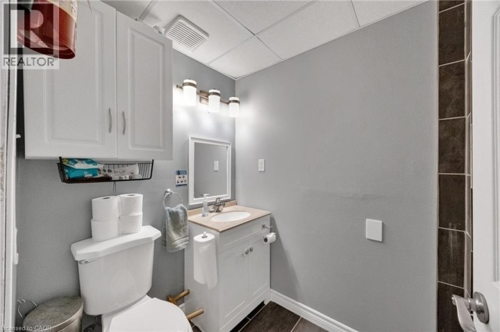 Photo 31 at 220 Rosebank Place, Laurentian Hills / Country Hills W, Kitchener