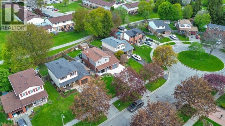 Photo 40 at 220 Rosebank Place, Laurentian Hills / Country Hills W, Kitchener