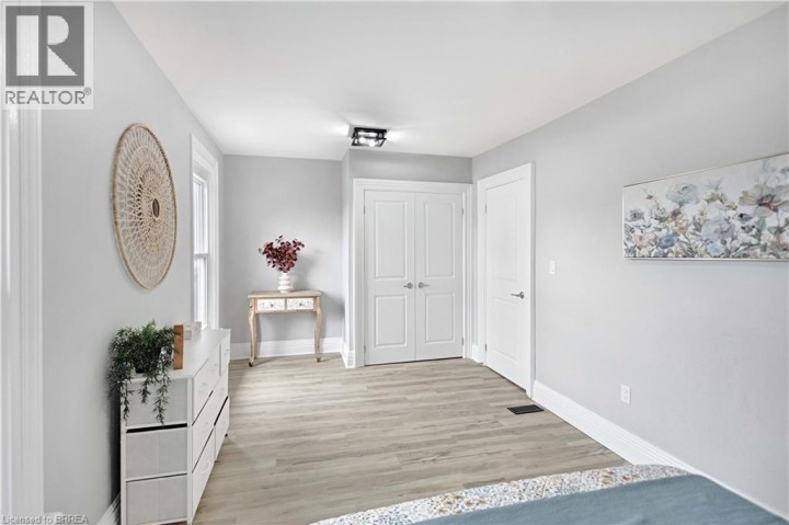 Photo 20 at 290 Park Avenue, East Ward, Brantford