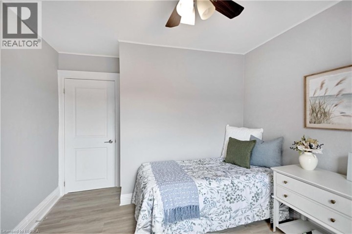 Photo 24 at 290 Park Avenue, East Ward, Brantford