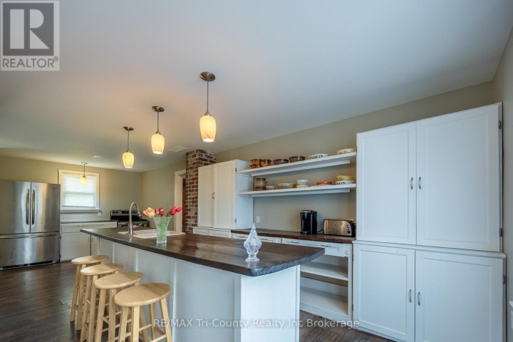 Photo 5 at 33 Wellington Street, Port Burwell, Bayham