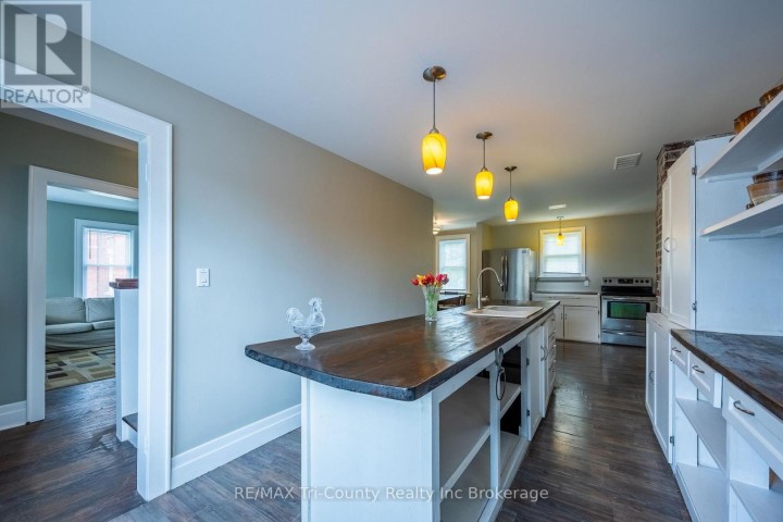 Photo 6 at 33 Wellington Street, Port Burwell, Bayham