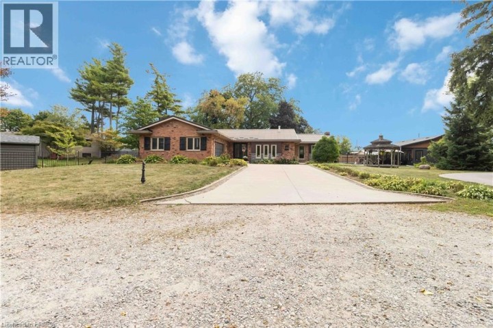 Photo 3 at 232 Paris Road, Ewing, Brantford