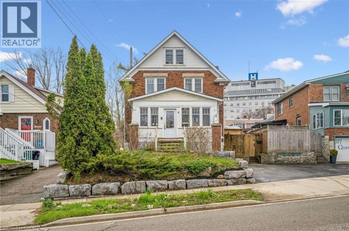Photo 1 at 9 E Spadina Road, Forest Hill, Kitchener
