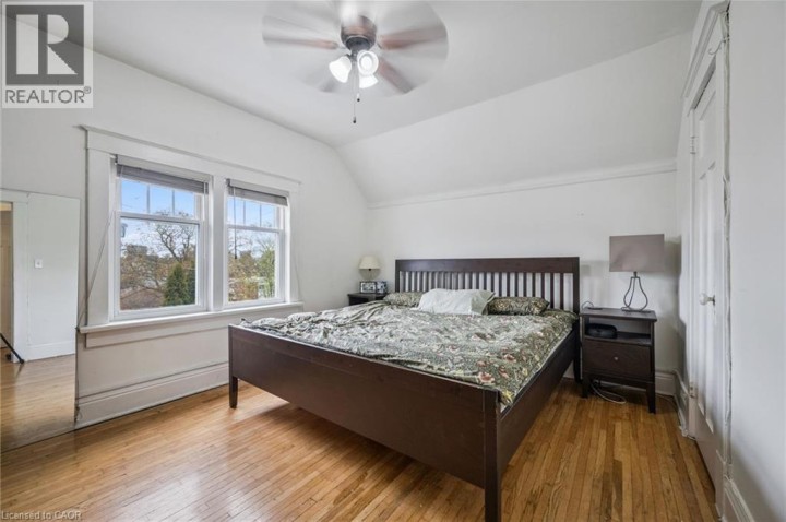 Photo 19 at 9 E Spadina Road, Forest Hill, Kitchener
