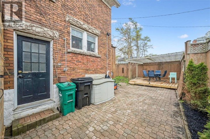 Photo 24 at 9 E Spadina Road, Forest Hill, Kitchener