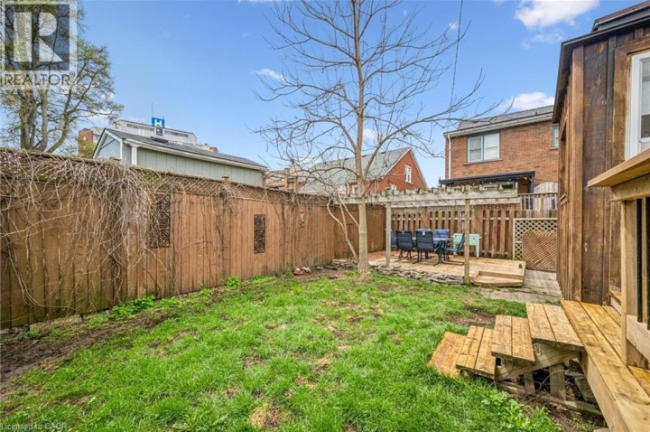 Photo 28 at 9 E Spadina Road, Forest Hill, Kitchener