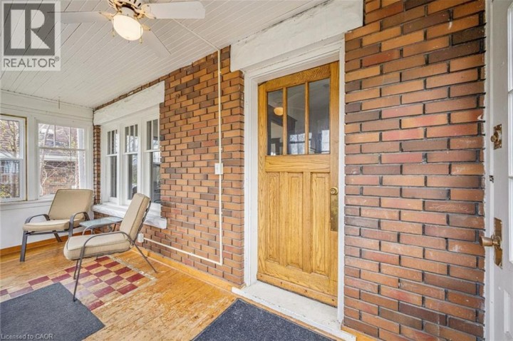 Photo 3 at 9 E Spadina Road, Forest Hill, Kitchener