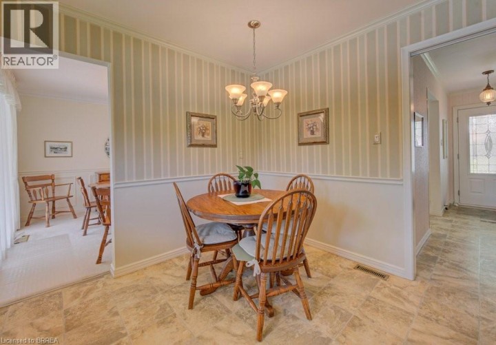 Photo 19 at 11 Pippin Drive, Brier Park, Brantford