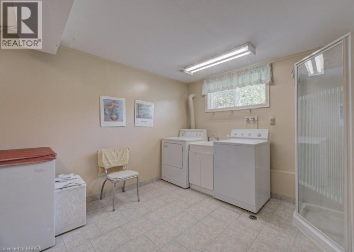 Photo 36 at 11 Pippin Drive, Brier Park, Brantford