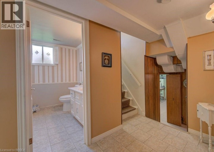 Photo 33 at 11 Pippin Drive, Brier Park, Brantford