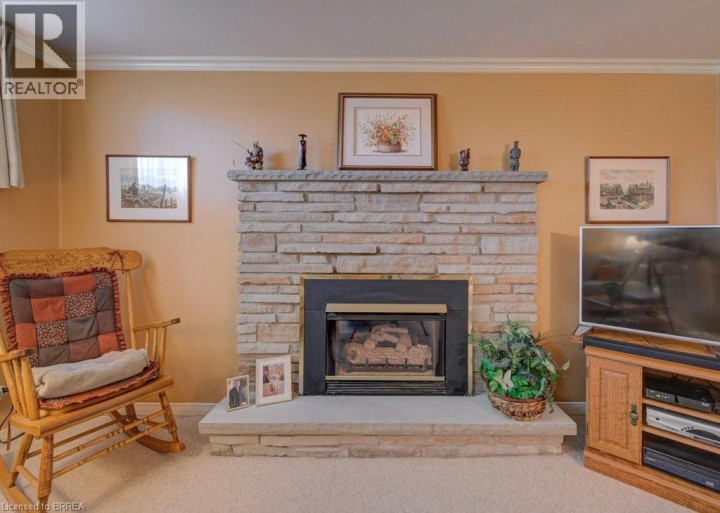 Photo 32 at 11 Pippin Drive, Brier Park, Brantford