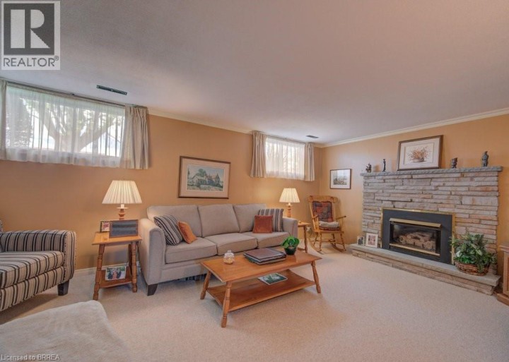 Photo 28 at 11 Pippin Drive, Brier Park, Brantford