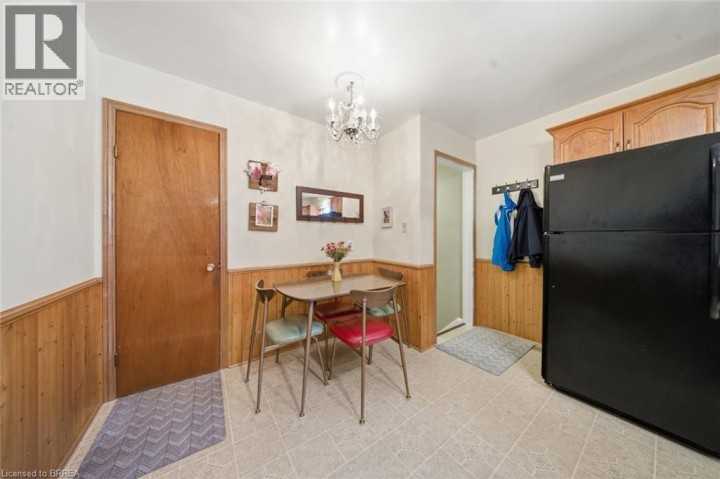 Photo 14 at 36 Hamilton Avenue, Echo Place, Brantford