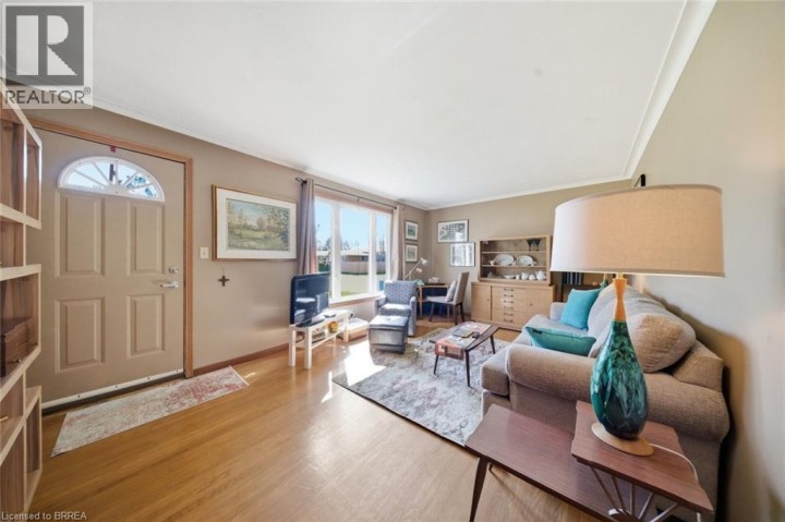 Photo 7 at 36 Hamilton Avenue, Echo Place, Brantford