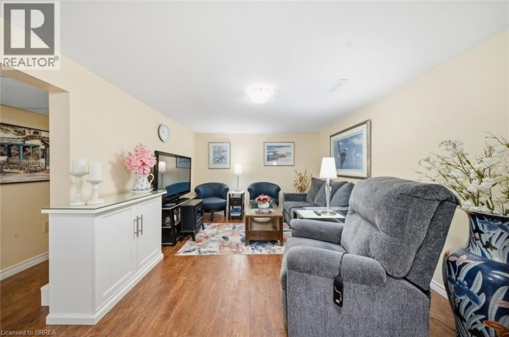 Photo 22 at 36 Hamilton Avenue, Echo Place, Brantford