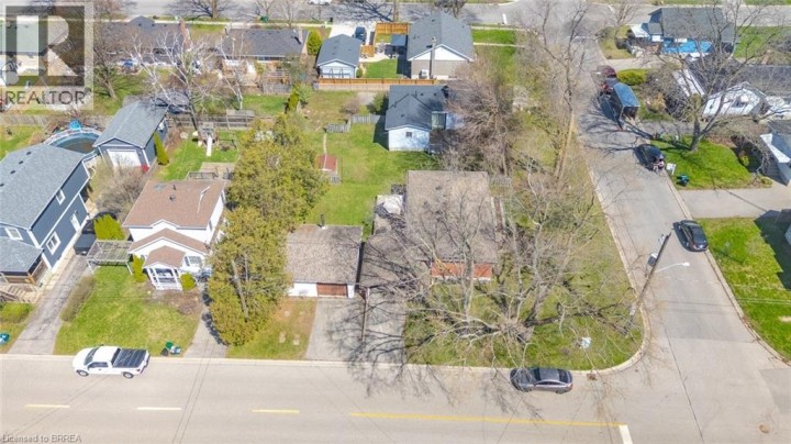 Photo 42 at 36 Hamilton Avenue, Echo Place, Brantford
