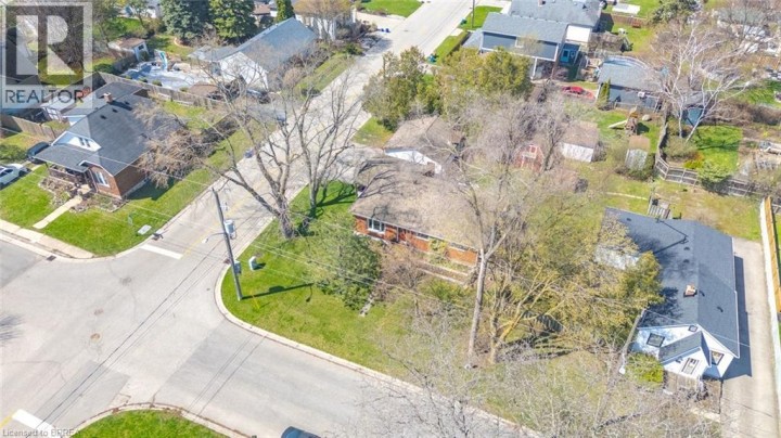 Photo 43 at 36 Hamilton Avenue, Echo Place, Brantford