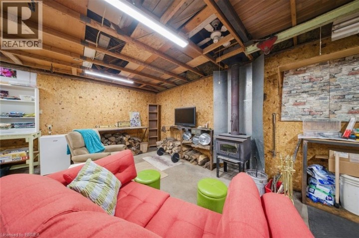 Photo 33 at 36 Hamilton Avenue, Echo Place, Brantford