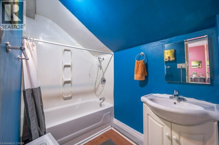 Photo 30 at 3 Glasgow Street, Uptown Waterloo / Westmount, Kitchener