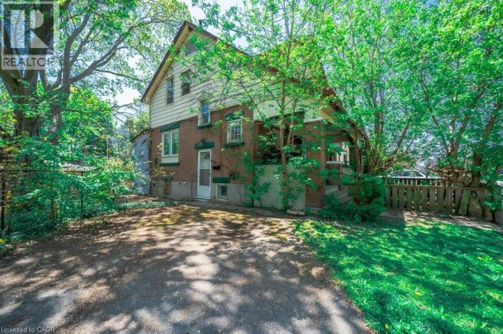 Photo 1 at 3 Glasgow Street, Uptown Waterloo / Westmount, Kitchener