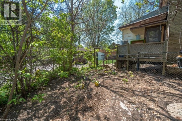 Photo 39 at 3 Glasgow Street, Uptown Waterloo / Westmount, Kitchener